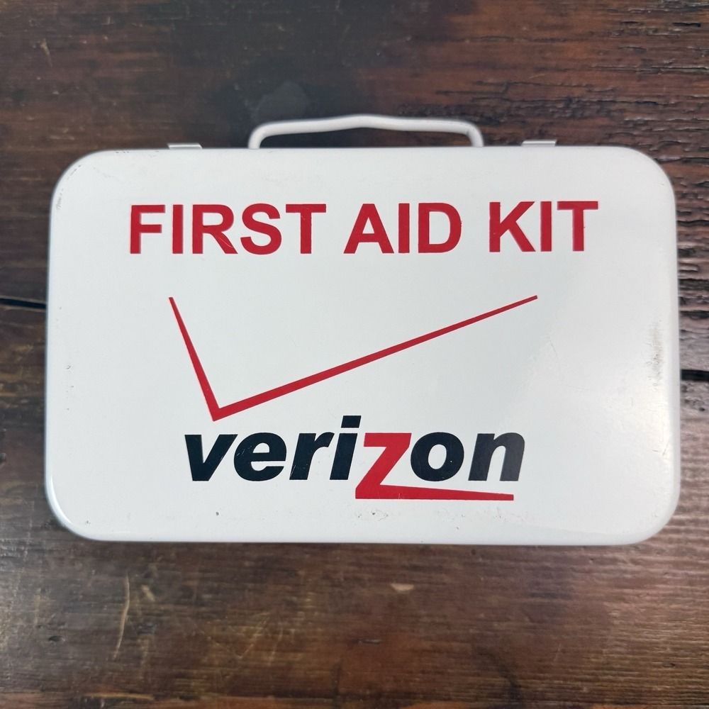 Vintage Verizon Bell Atlantic Telephone White Red Metal First Aid Kit